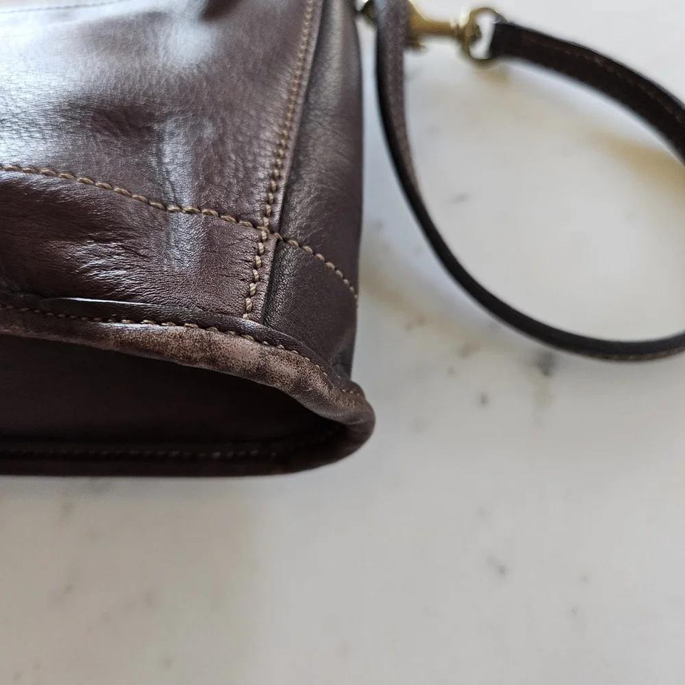 Vintage Coach Brown Leather Zip Wristlet Bag Style 9311 Hangtag Small Purse - Picture 5 of 13